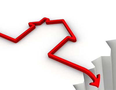 War triggers UK house price dip