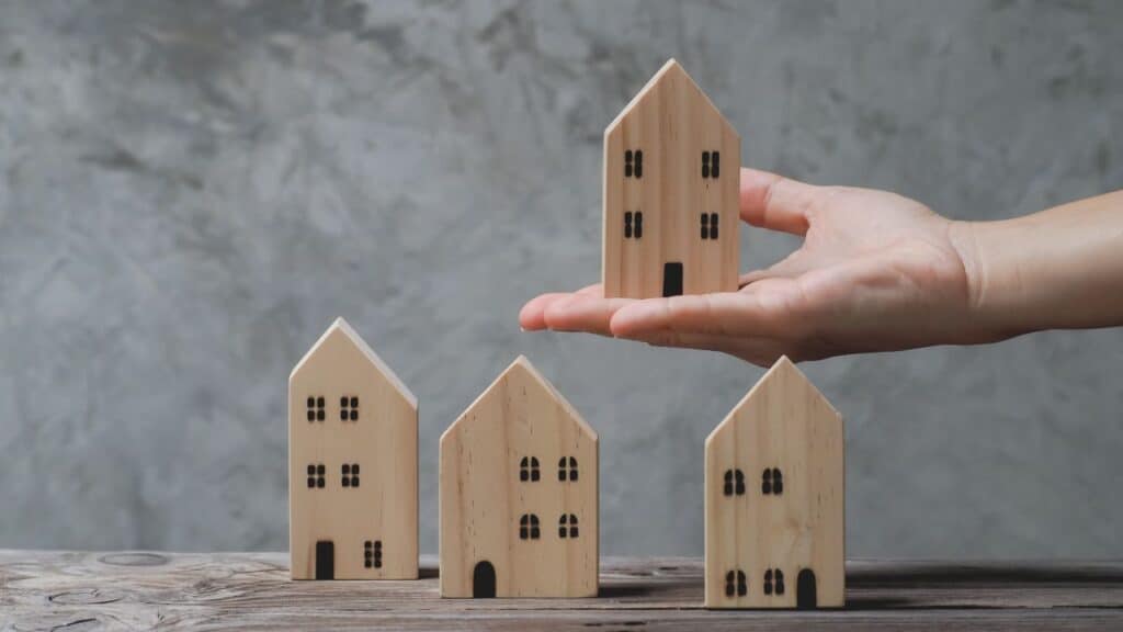 Room shortage as renters move out of cities