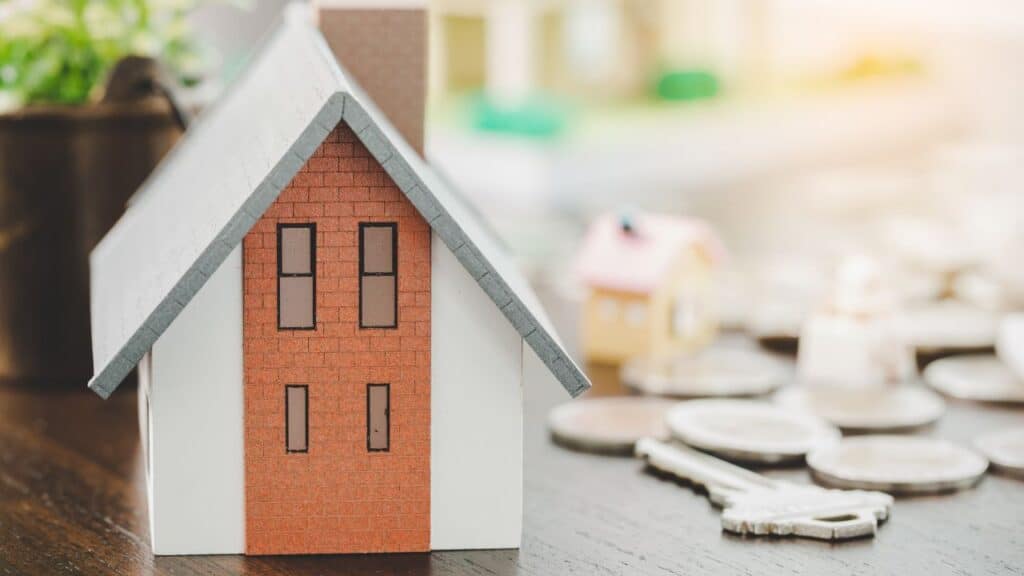 UK house price growth slows in August