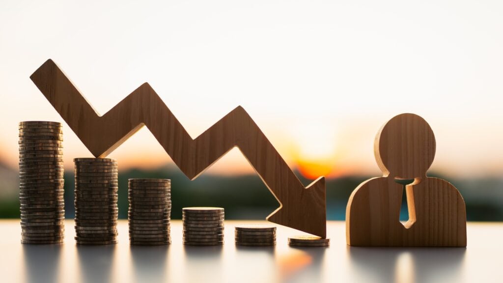 Market worries grow as prices dip for second month in a row